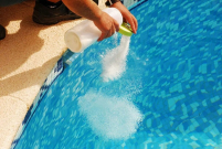 Как выбрать средство для дезинфекции воды в бассейне